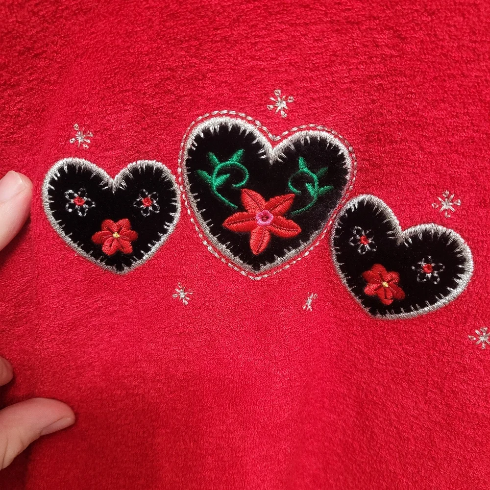 $ 💥$3/$24 Vintage Osh Kosh Long Sleeve‎ Tee with Heart Details